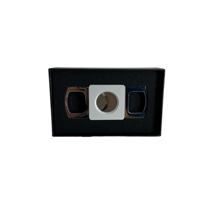 QNN Beyaz-Gümüş Gövdesi Desenli Köşeli Puro Kesici